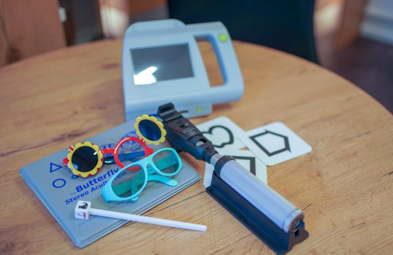 Kinderoptometrie Screening Stereosehen Kirchzarten Optiker 