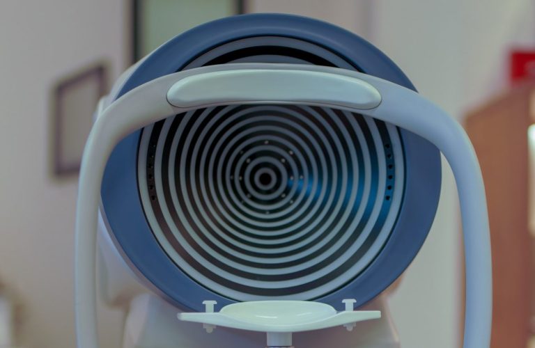 Screening Kontaktlinsen Tränenfilm Myopiemanagement Augenlängenmessung